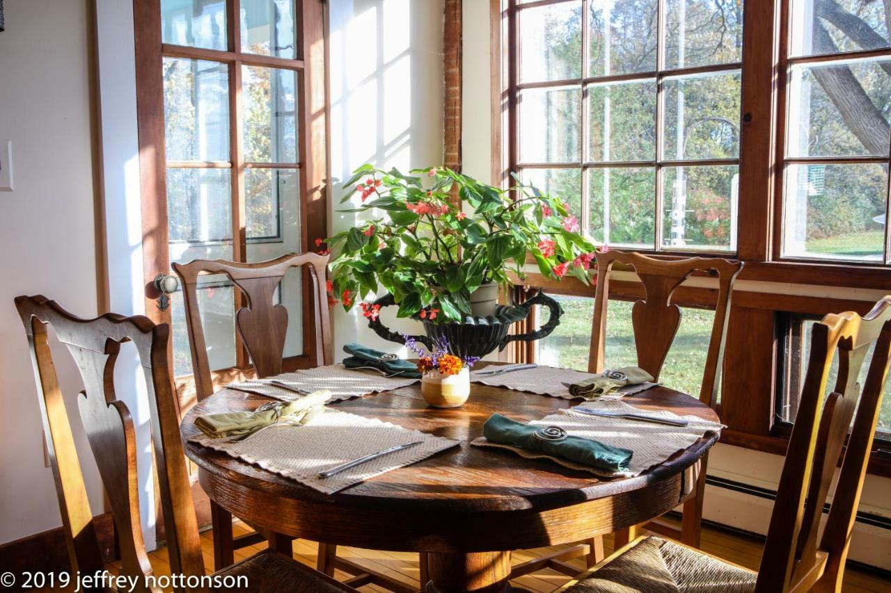 Whitford House And Twin View Barn Bed & Breakfast Addison Exterior photo